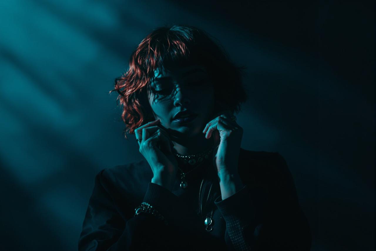 某歌手新专全曲解读：这真的是年度最佳吗？